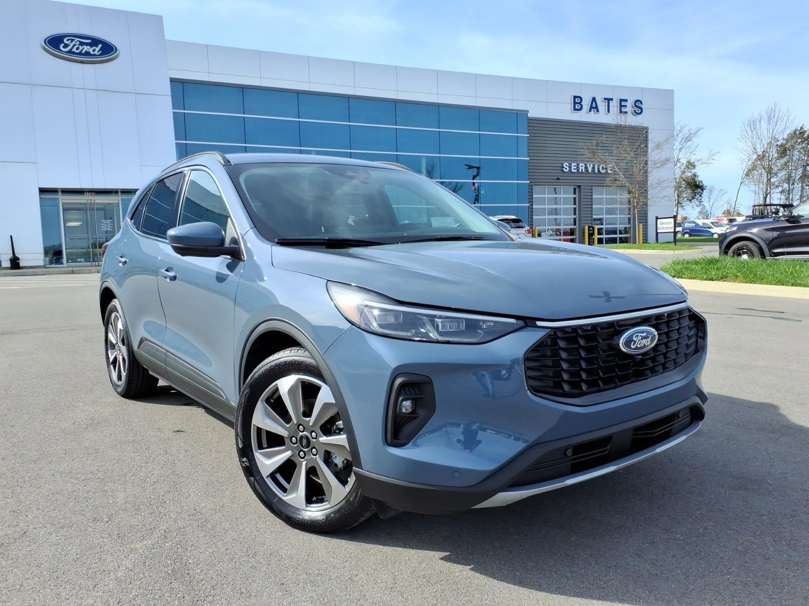 Certified 2025 Ford Escape Platinum w/ Premium Technology Package image 7