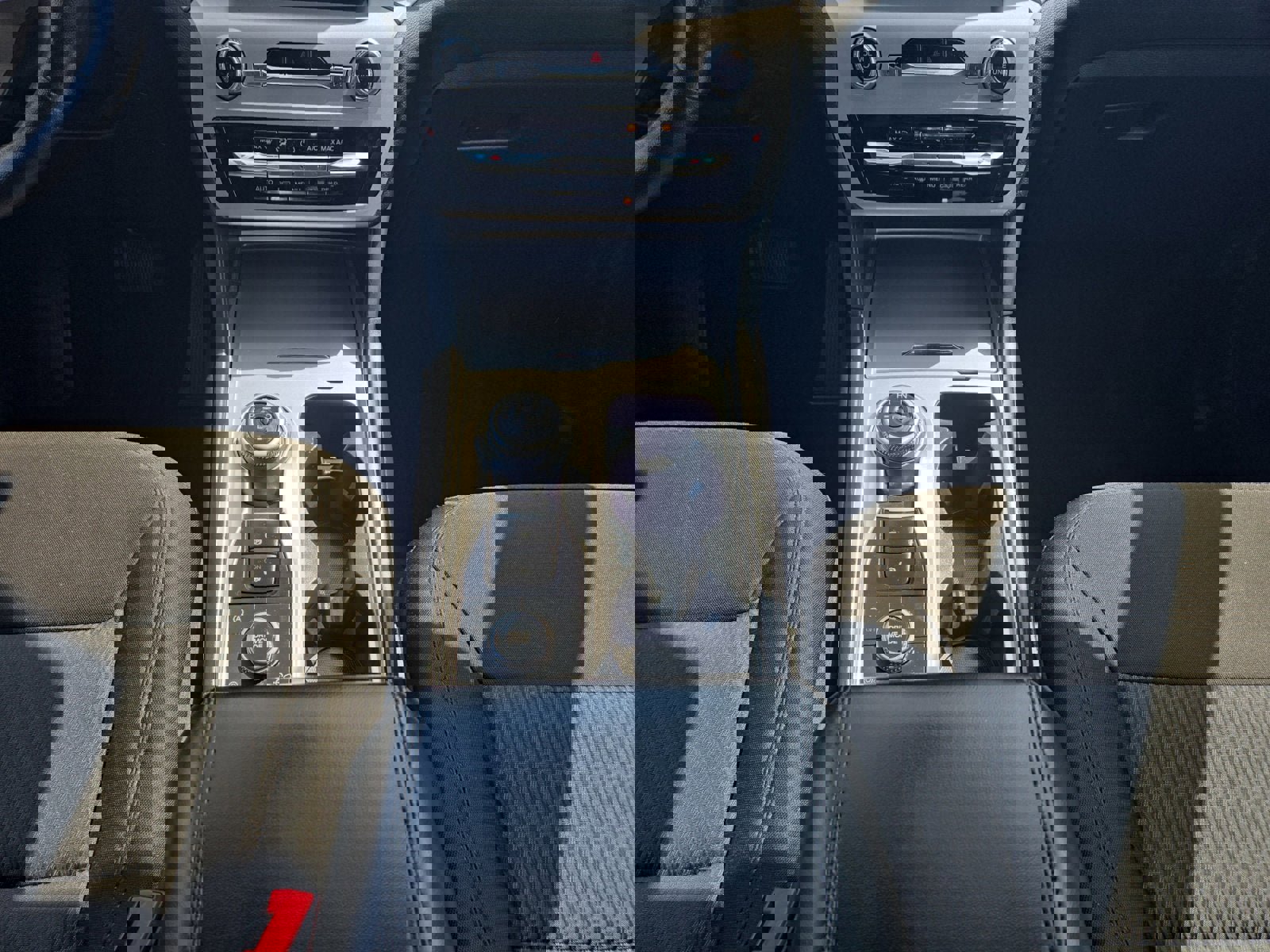 Certified 2022 Ford Explorer XLT image 21