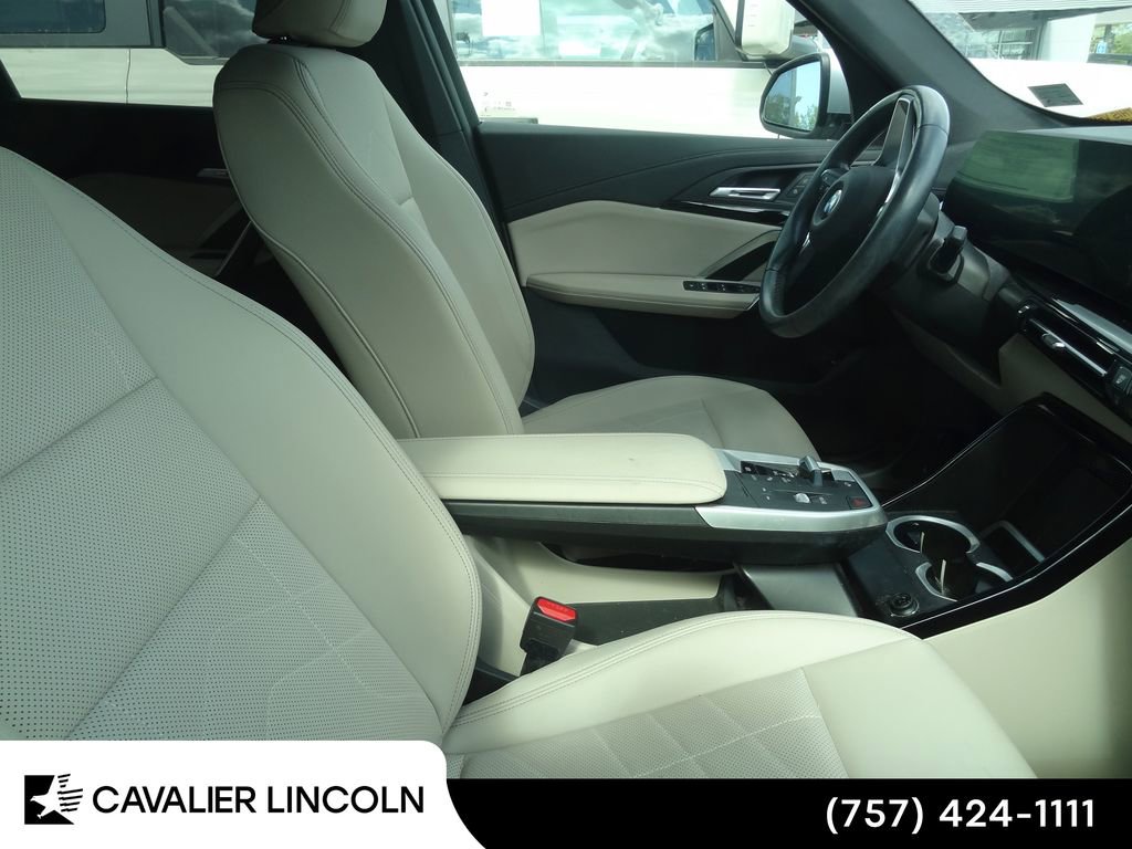 Used 2023 BMW X1 xDrive28i w/ Convenience Package AWD/4WD image 10