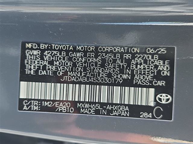 Used 2025 Toyota Prius XLE AWD/4WD image 31