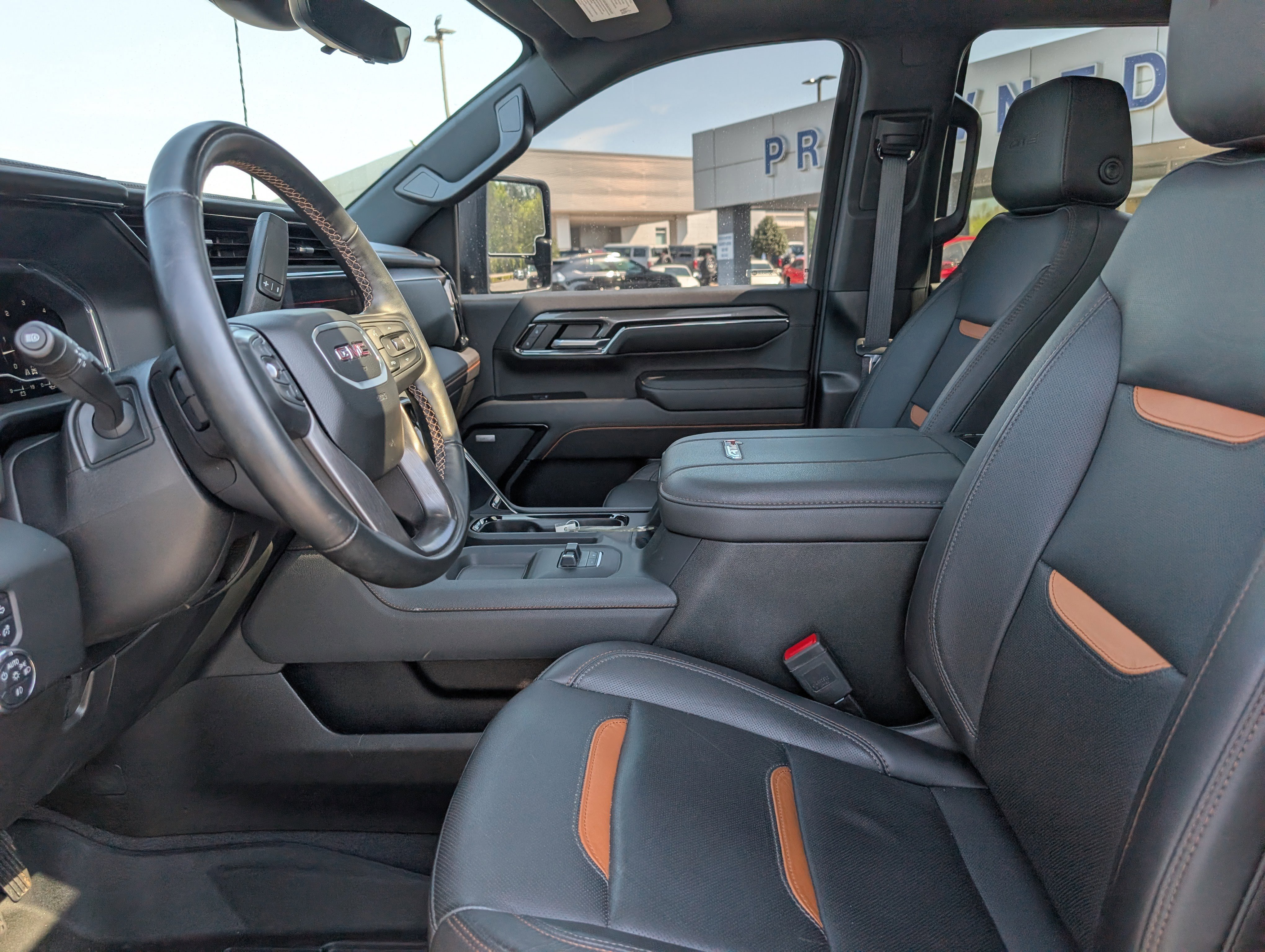 Used 2024 GMC Sierra 2500 AT4 w/ AT4 Premium Plus Package AWD/4WD image 18
