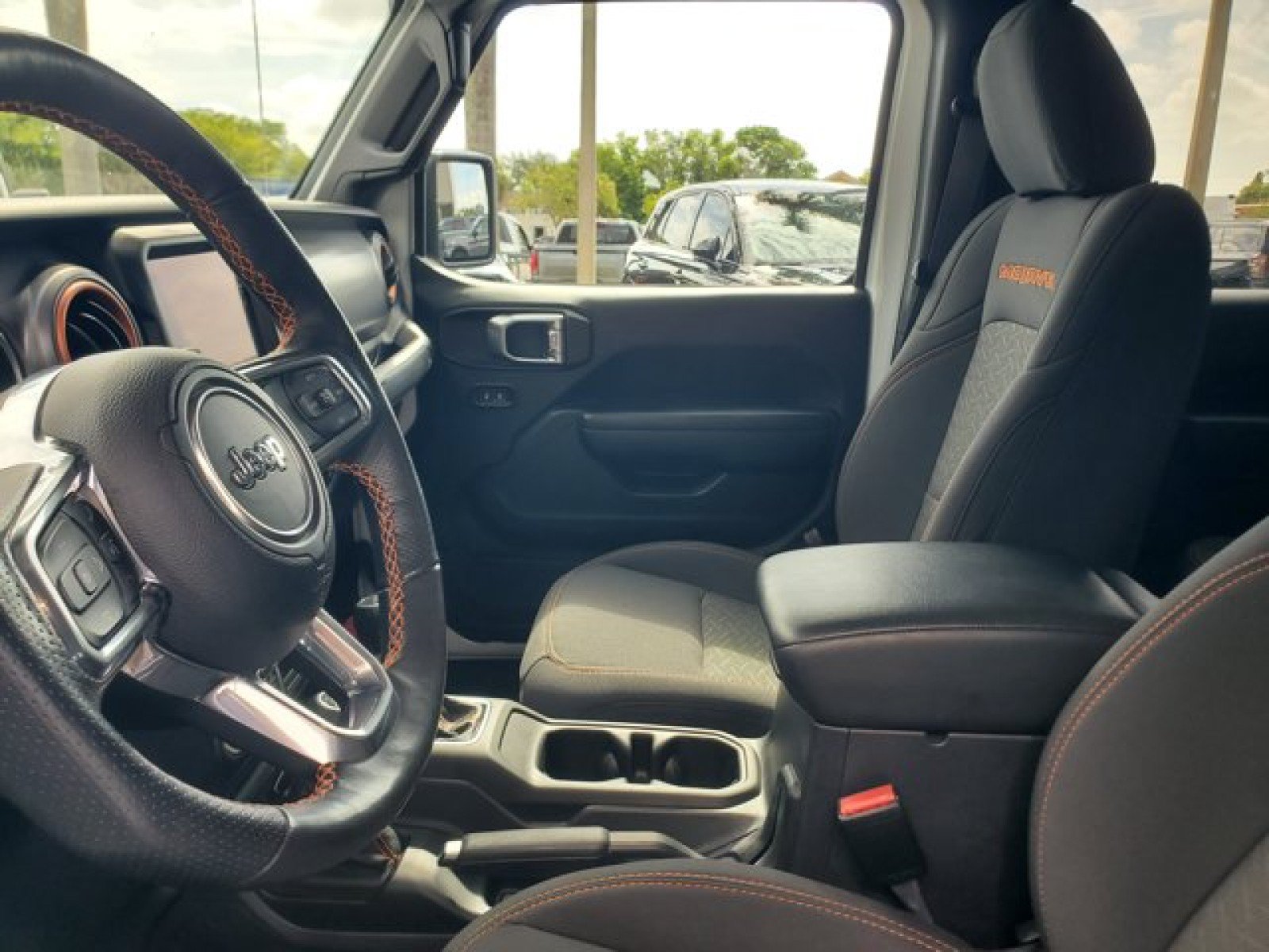 Used 2023 Jeep Gladiator Mojave w/ Cold Weather Group AWD/4WD image 10