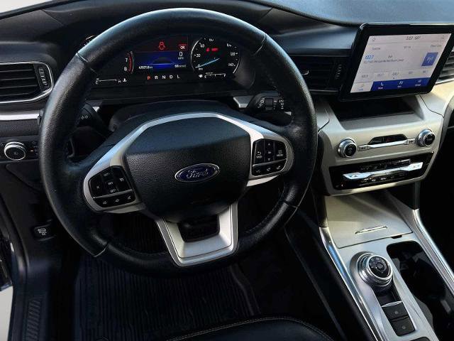 Certified 2022 Ford Explorer XLT w/ Equipment Group 202A image 12