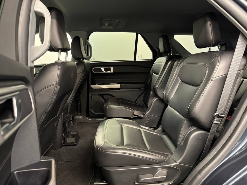 Certified 2023 Ford Explorer XLT w/ Equipment Group 202A AWD/4WD image 33