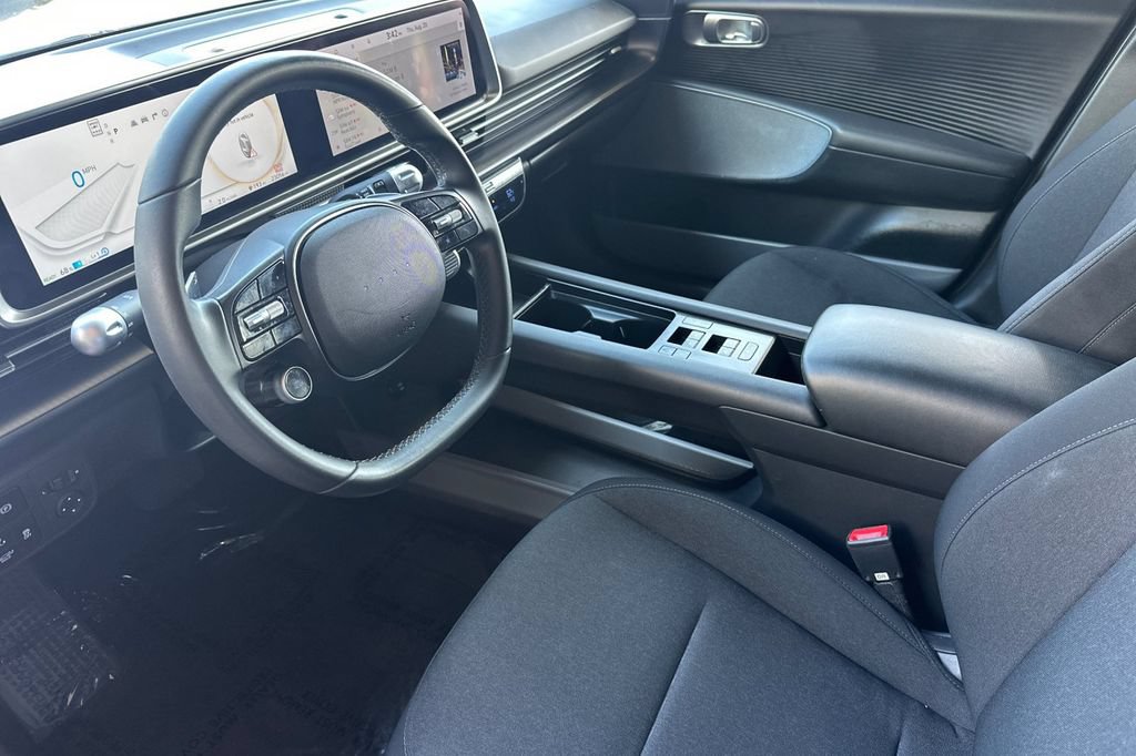 Used 2024 Hyundai Ioniq 6 SE RWD image 12