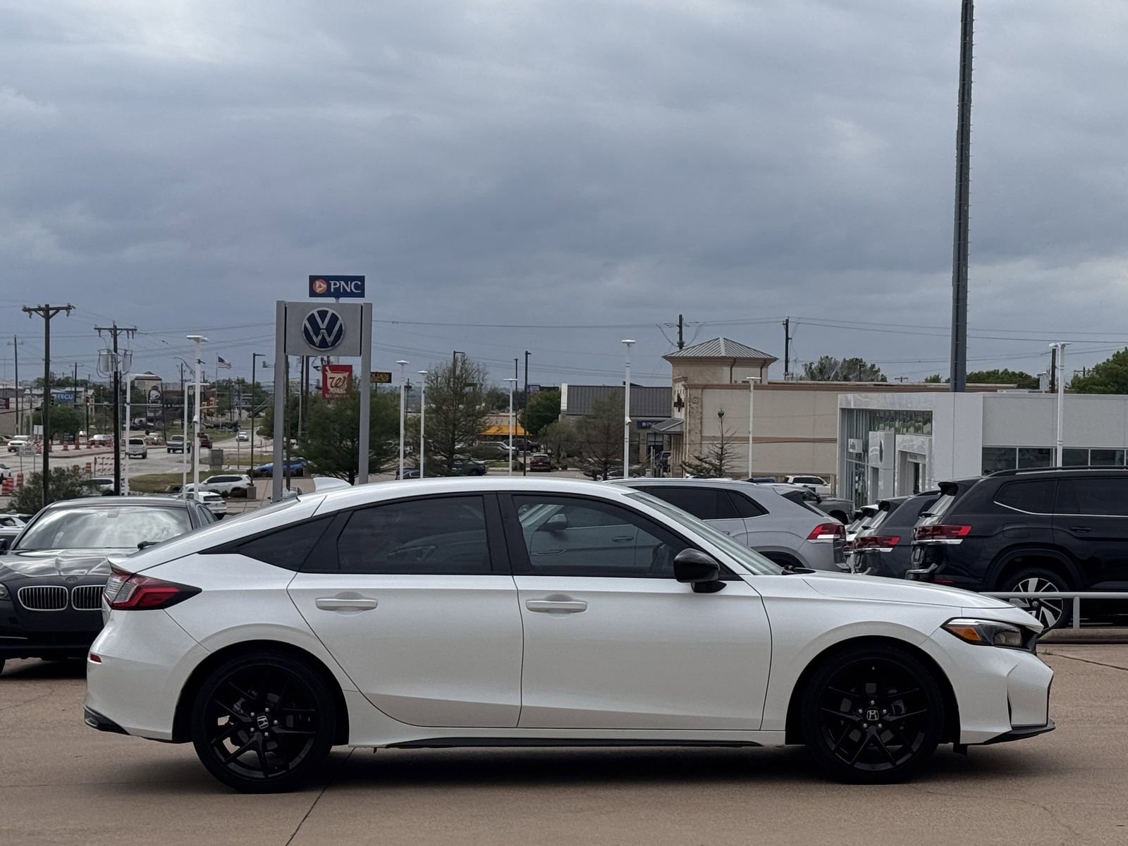 Used 2025 Honda Civic Sport image 6