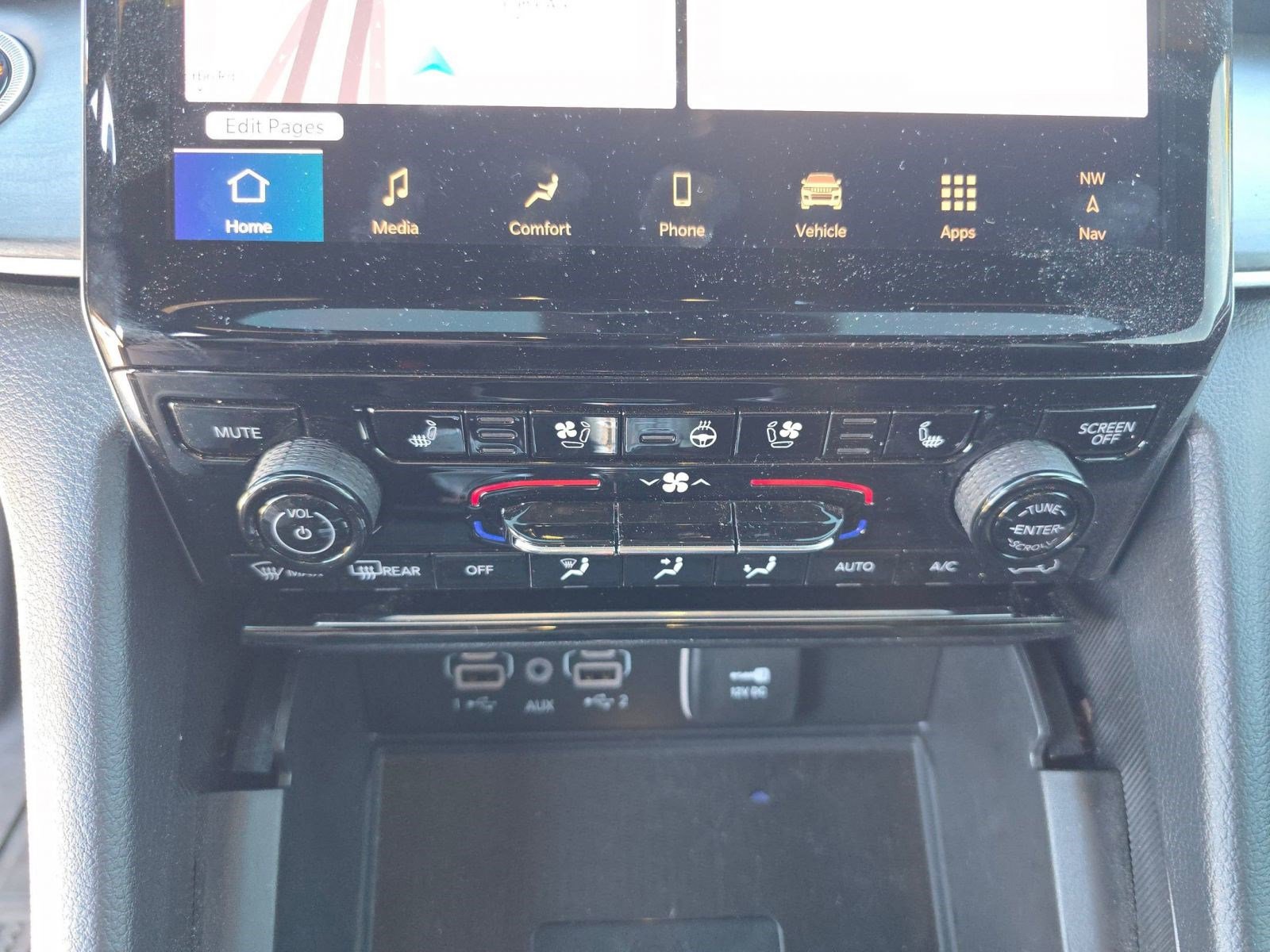 Used 2025 Jeep Grand Cherokee L Limited w/ Luxury Tech Group II image 17