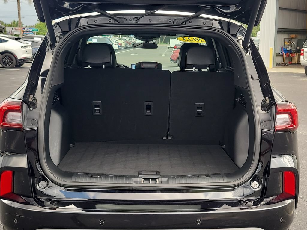Certified 2023 Ford Escape ST-Line w/ Tech Pack #1 FWD image 7