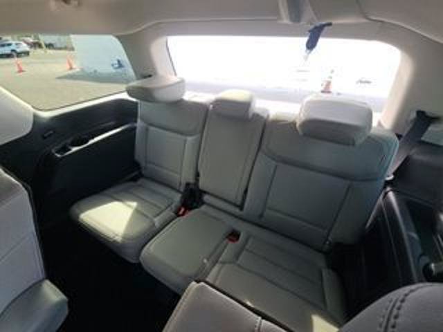 Certified 2025 Ford Expedition Active AWD/4WD image 8