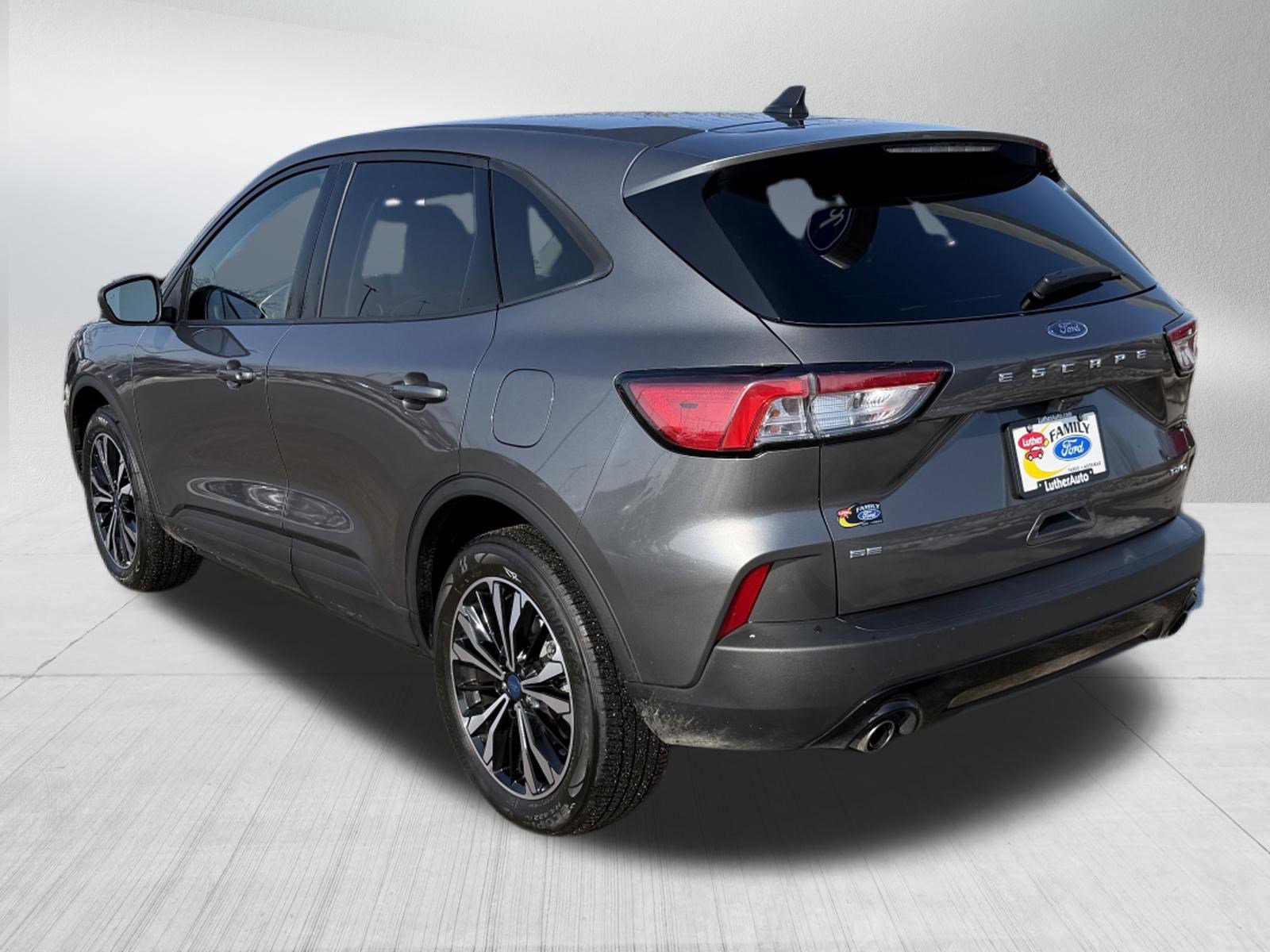 Certified 2022 Ford Escape SE w/ SE Sport Appearance Package image 3