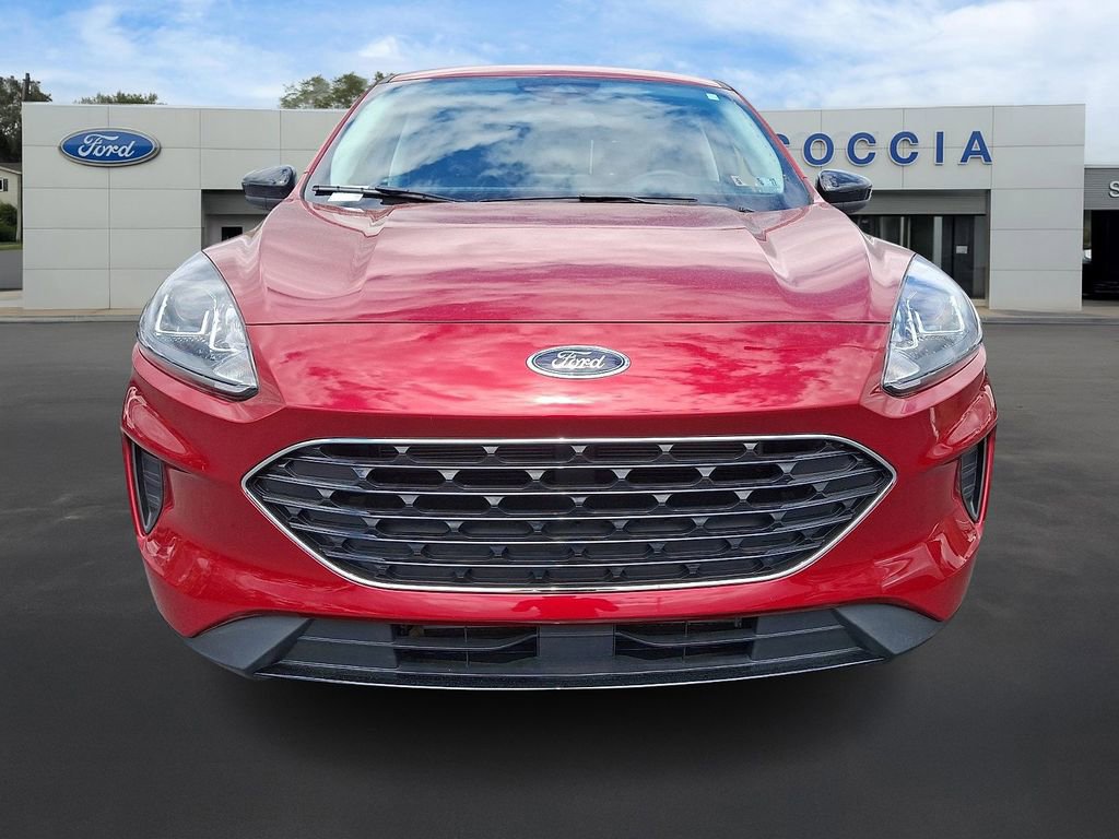 Certified 2022 Ford Escape SE w/ SE Sport Appearance Package AWD/4WD image 2