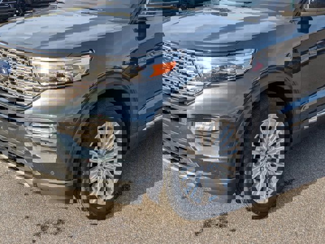 Certified 2023 Ford Explorer Limited w/ Hybrid Equipment Group 310A image 10