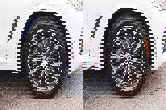 Used 2020 BMW X4 xDrive30i w/ M Sport Package 2 image 9