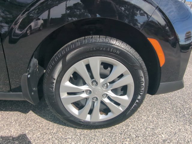 Used 2021 Kia Soul LX FWD image 12