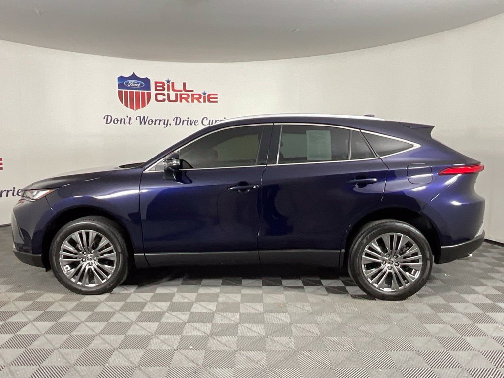 Used 2022 Toyota Venza XLE AWD/4WD image 6