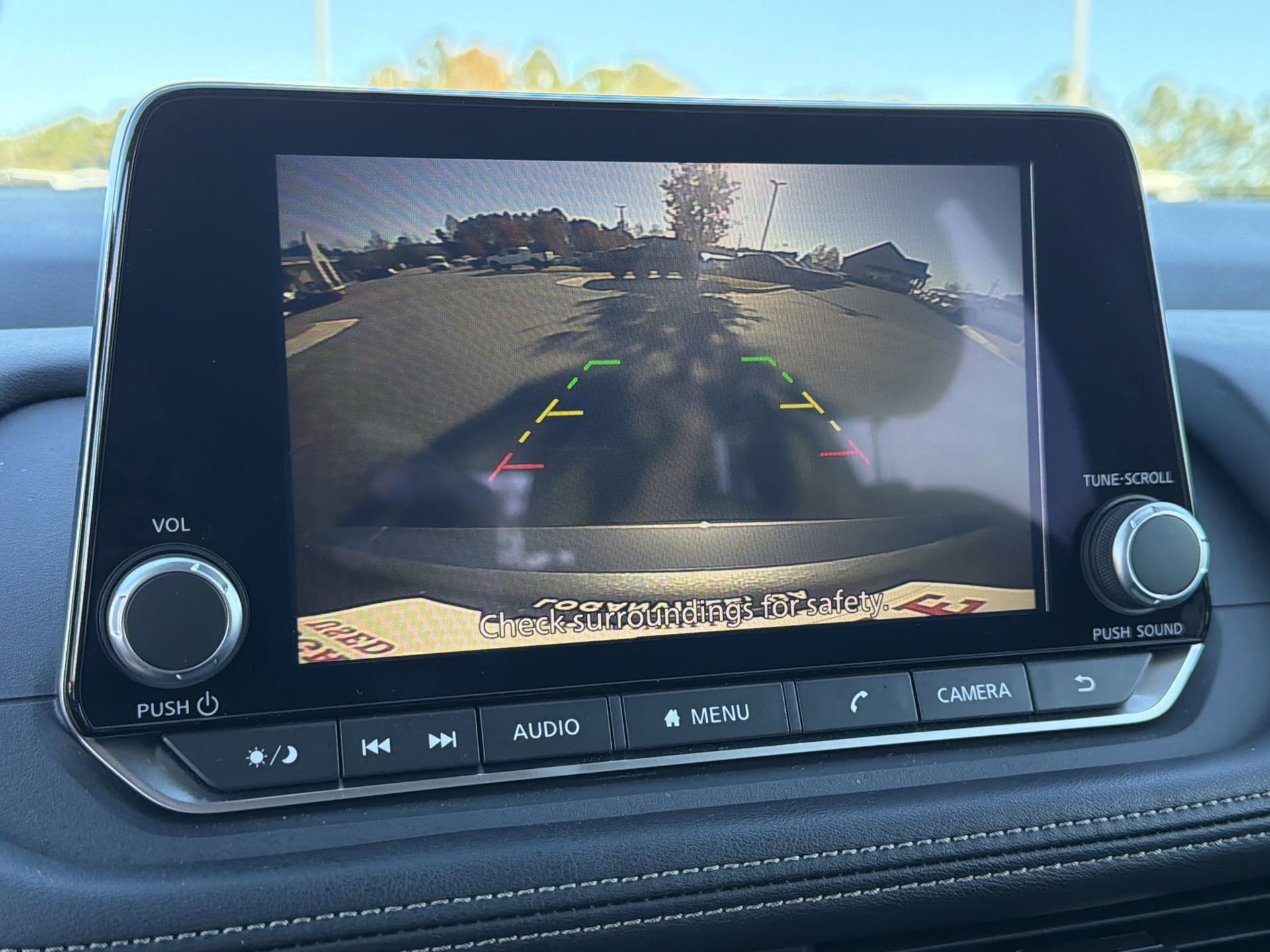 Used 2024 Nissan Rogue SV image 10