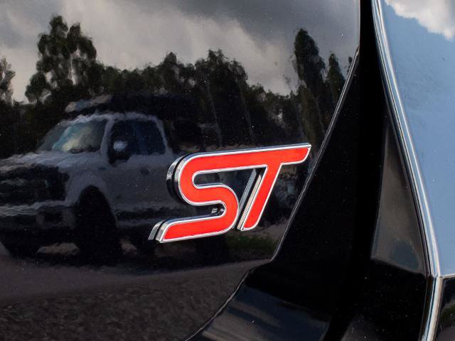 Certified 2025 Ford Explorer ST AWD/4WD image 11