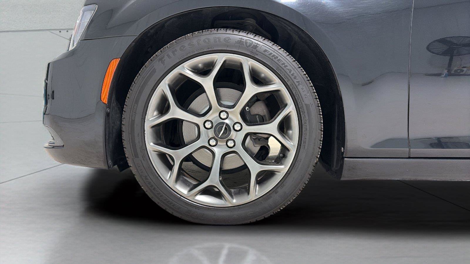 Used 2018 Chrysler 300 Touring w/ Sport Appearance Package RWD image 26