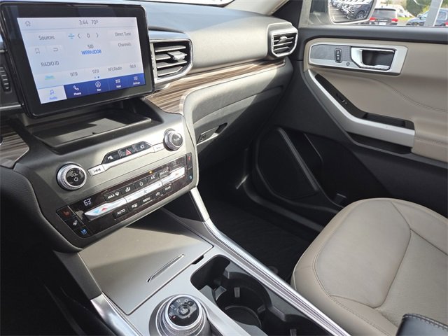 Certified 2020 Ford Explorer Limited w/ Class III Trailer Tow Package image 46