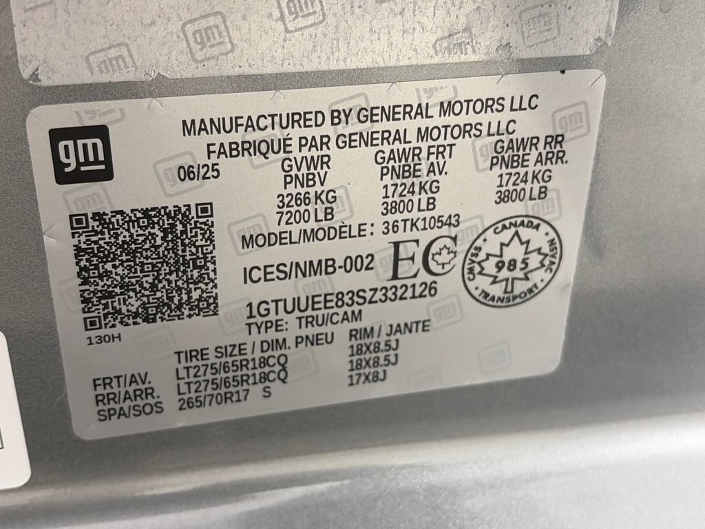 Used 2025 GMC Sierra 1500 AT4 w/ Technology Package AWD/4WD image 9