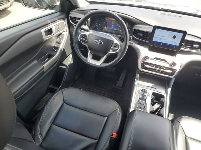 Certified 2023 Ford Explorer XLT w/ Equipment Group 202A image 32