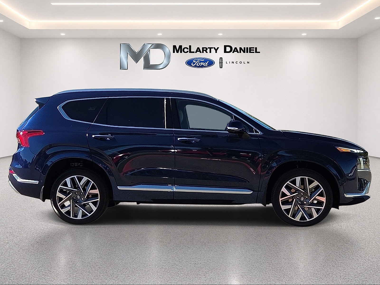 Used 2023 Hyundai Santa Fe Calligraphy w/ Cargo Package AWD/4WD image 6