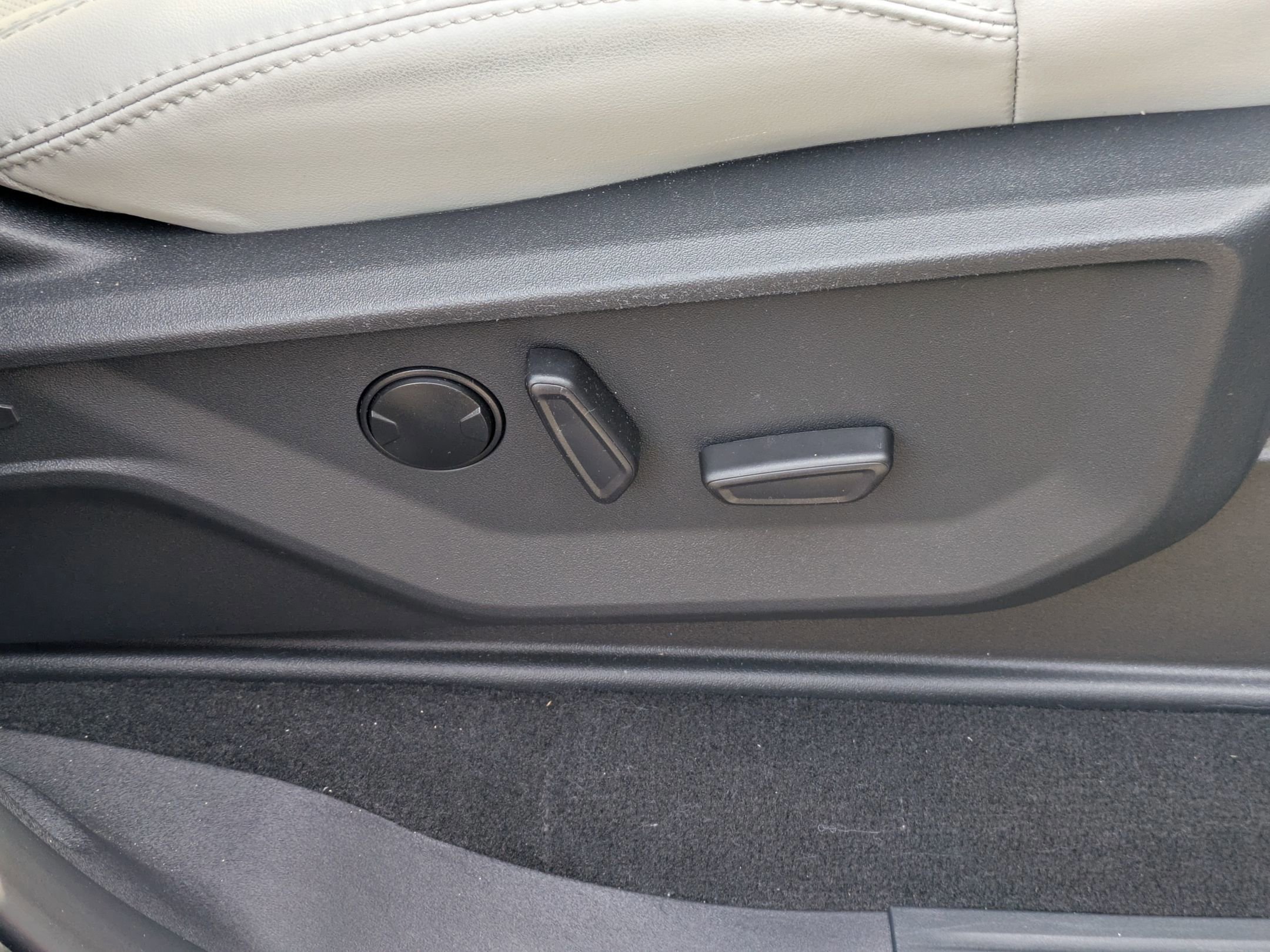 Certified 2025 Ford Expedition Platinum w/ Driver's Package image 43