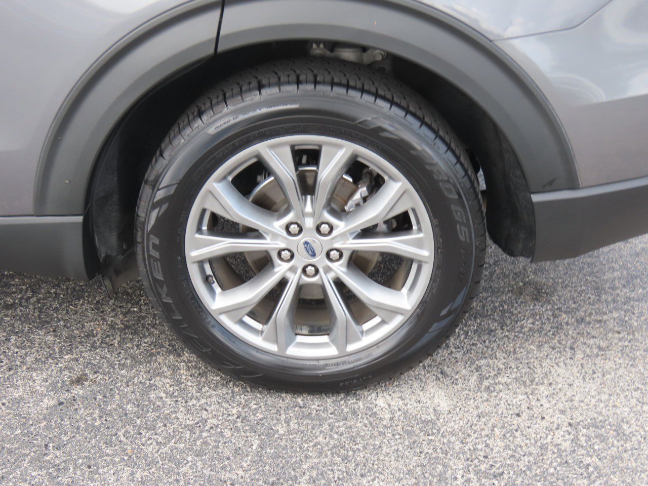 Certified 2022 Ford Explorer XLT w/ Equipment Group 202A RWD image 18