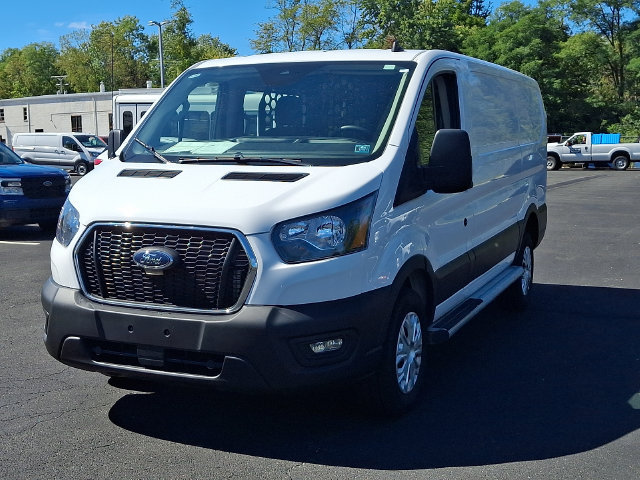 Certified 2025 Ford Transit 250 Low Roof w/ Exterior Upgrade Package RWD image 4