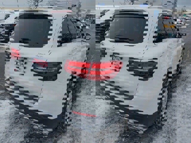 Used 2018 Mercedes-Benz GLC 300 4MATIC image 5