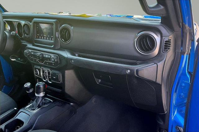 Used 2023 Jeep Gladiator Sport AWD/4WD image 16