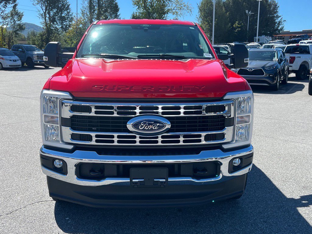 Certified 2024 Ford F350 XLT w/ FX4 Off-Road Package image 5