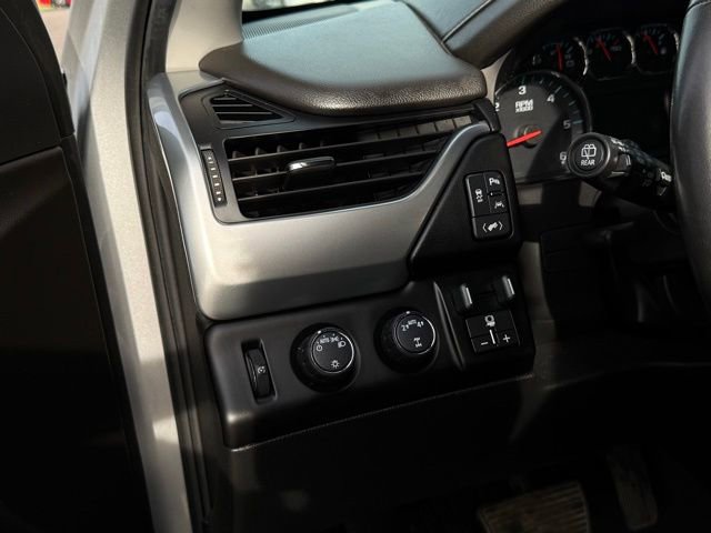 Used 2020 Chevrolet Suburban LT AWD/4WD image 15
