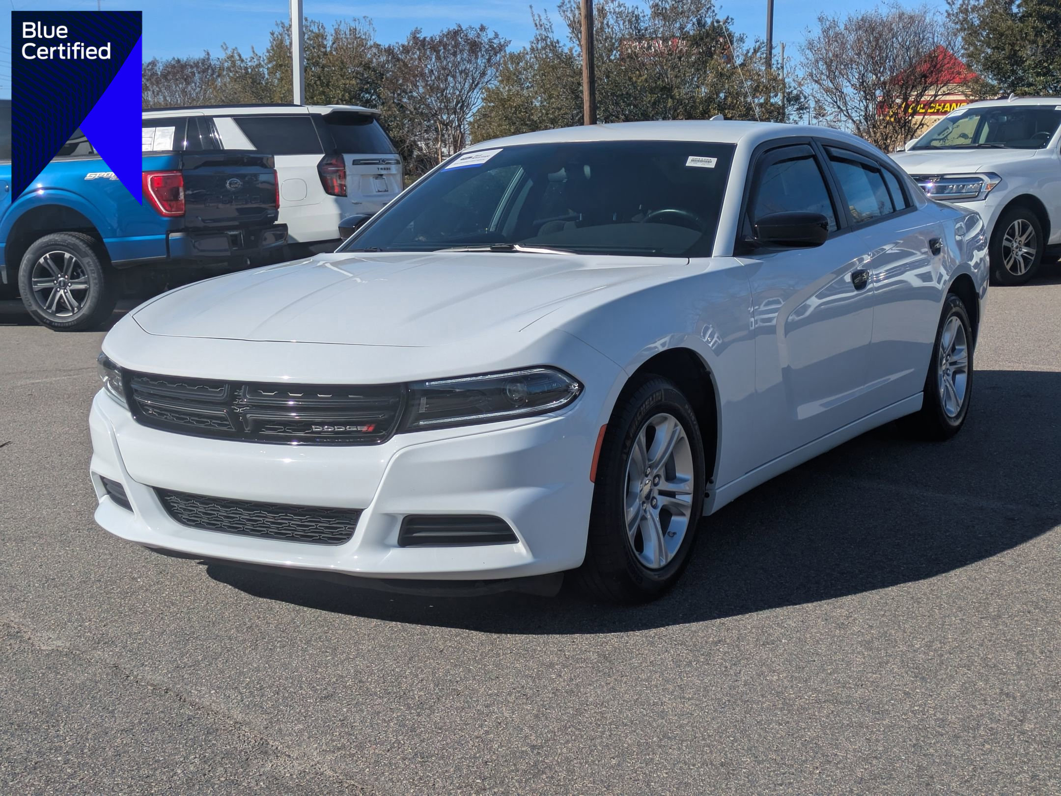 Used 2023 Dodge Charger SXT image 1