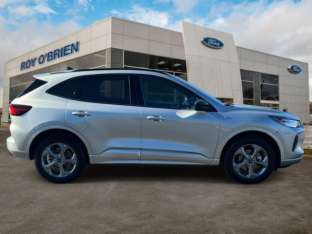Certified 2023 Ford Escape ST-Line w/ Tech Pack #1 AWD/4WD image 6