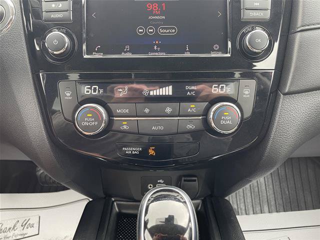 Used 2020 Nissan Rogue SV AWD/4WD image 25