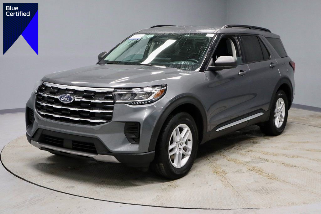 Certified 2025 Ford Explorer Active AWD/4WD image 1
