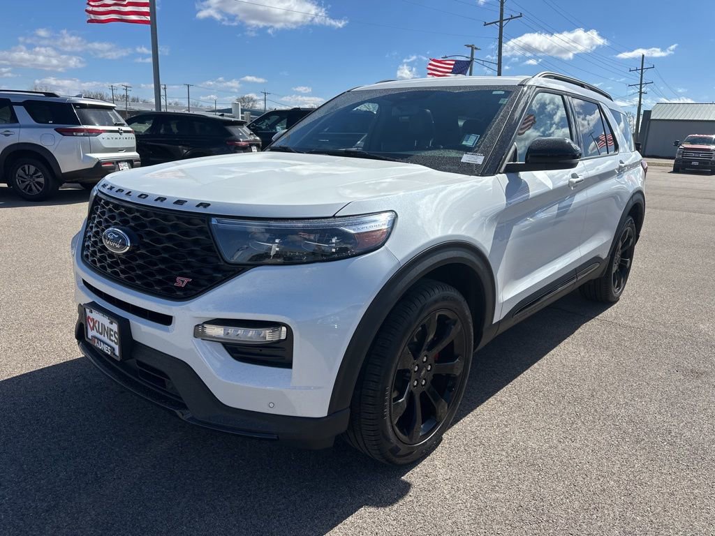 Certified 2024 Ford Explorer ST w/ Equipment Group 401A image 16