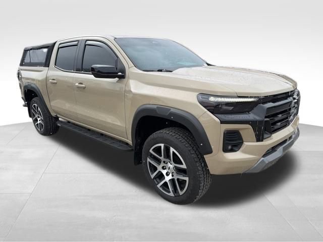 Used 2023 Chevrolet Colorado Z71 w/ Z71 Convenience Package 2 image 5