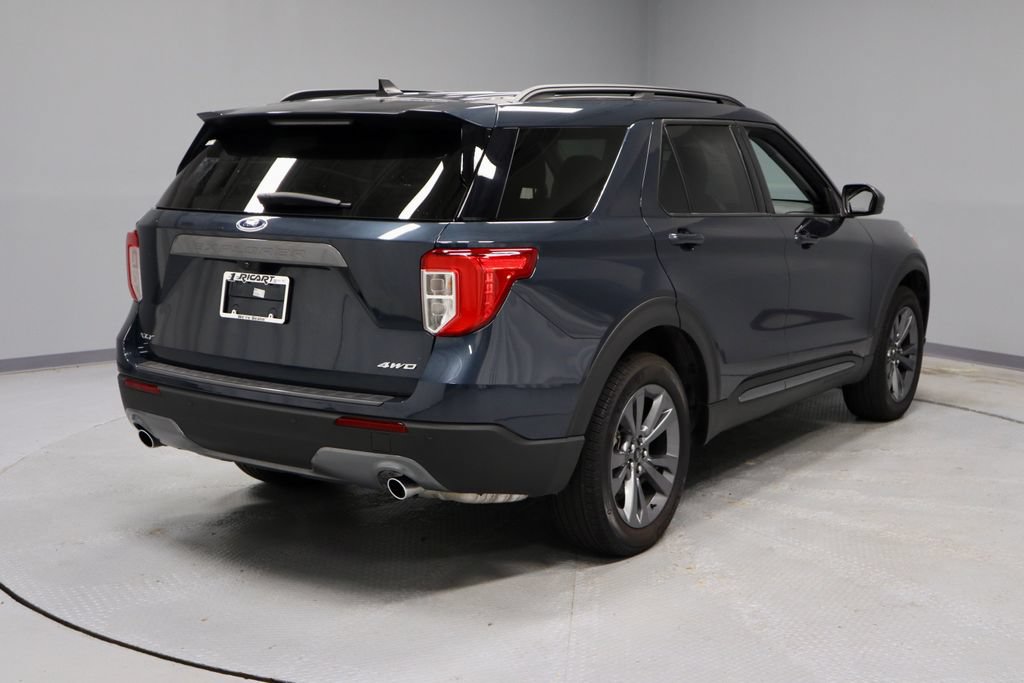 Certified 2024 Ford Explorer XLT w/ Equipment Group 202A AWD/4WD image 11