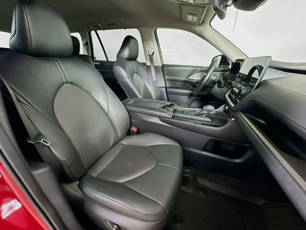 Used 2024 Toyota Grand Highlander AWD image 15