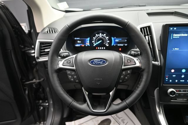Certified 2024 Ford Edge Titanium AWD/4WD image 15
