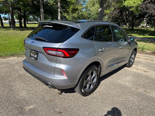Certified 2024 Ford Escape ST-Line w/ Tech Pack #1 AWD/4WD image 9