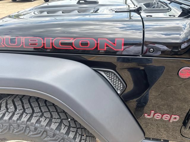 Used 2025 Jeep Wrangler Unlimited Rubicon AWD/4WD image 11