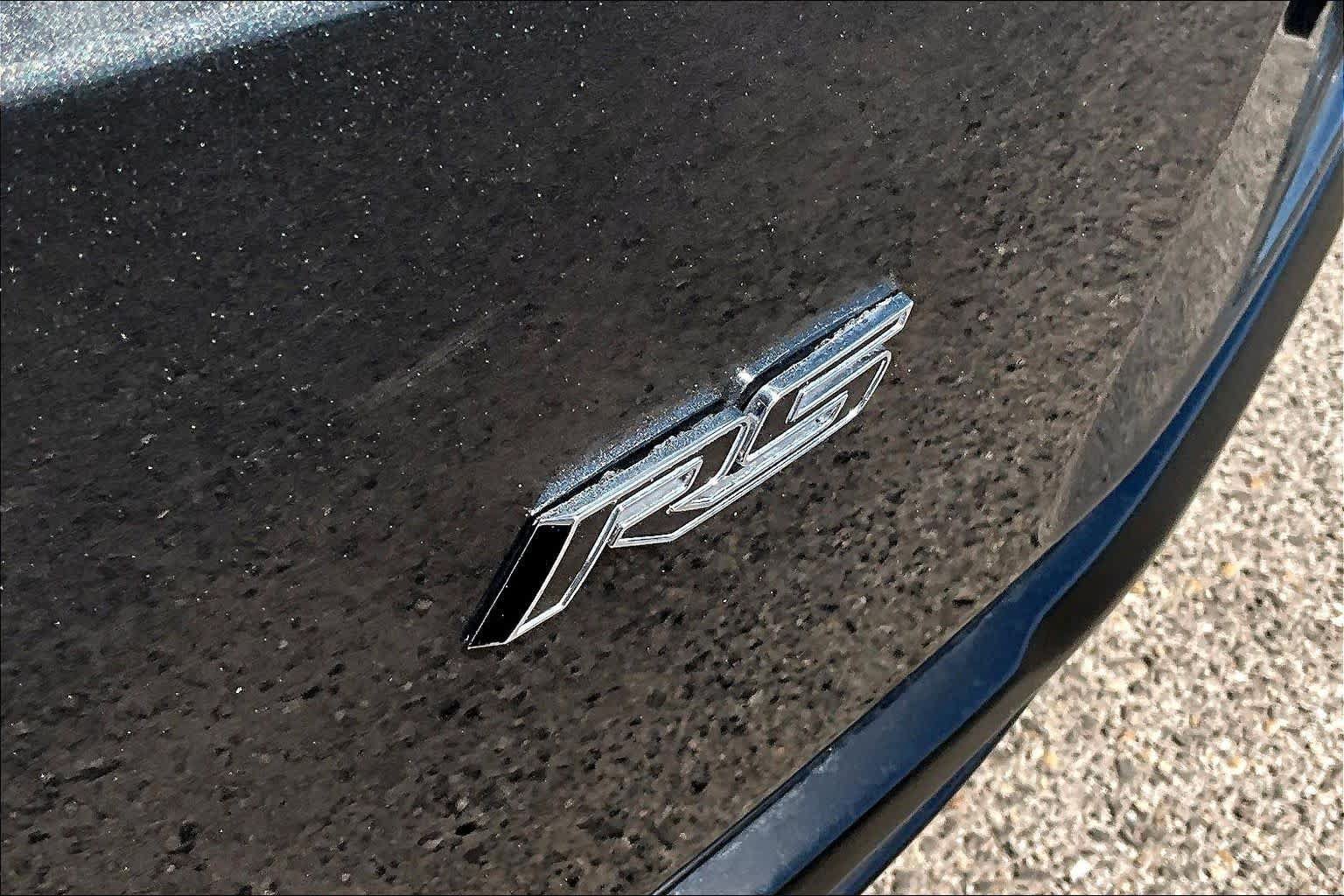 Used 2017 Chevrolet Camaro LT RWD image 10