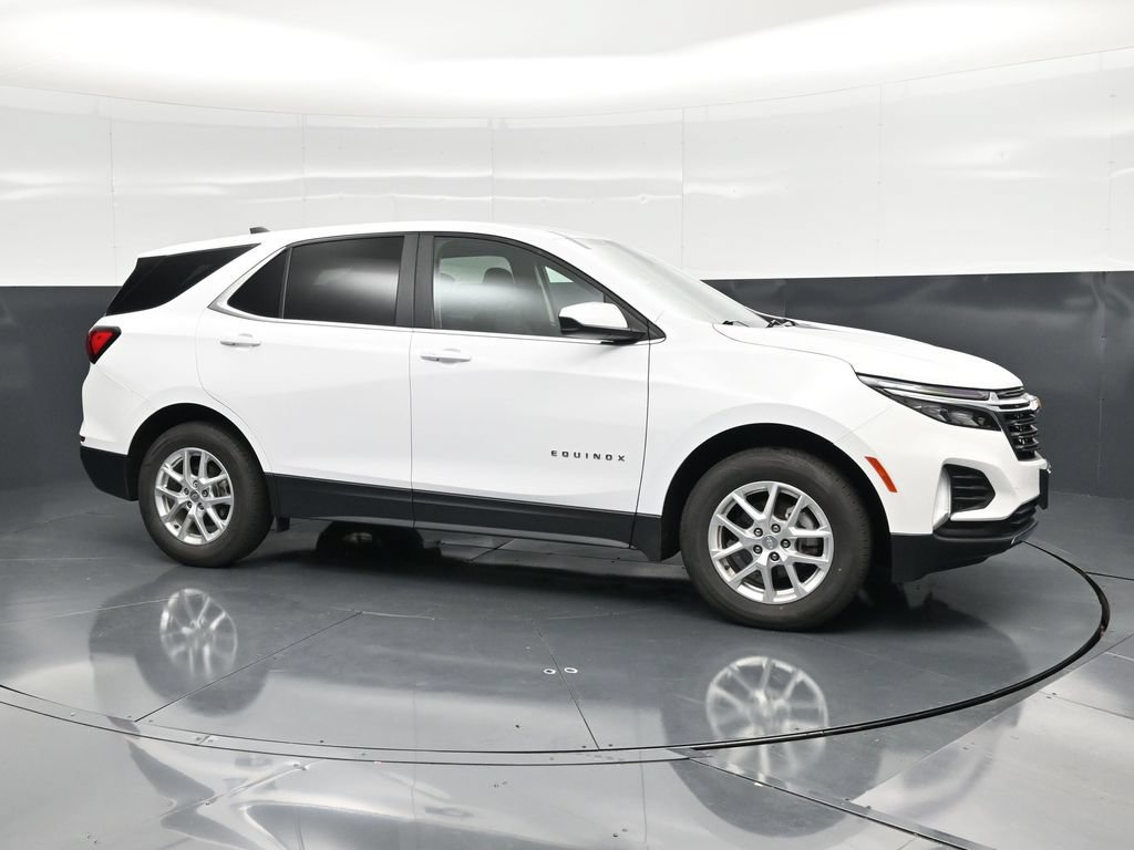 Used 2024 Chevrolet Equinox LT AWD/4WD image 4