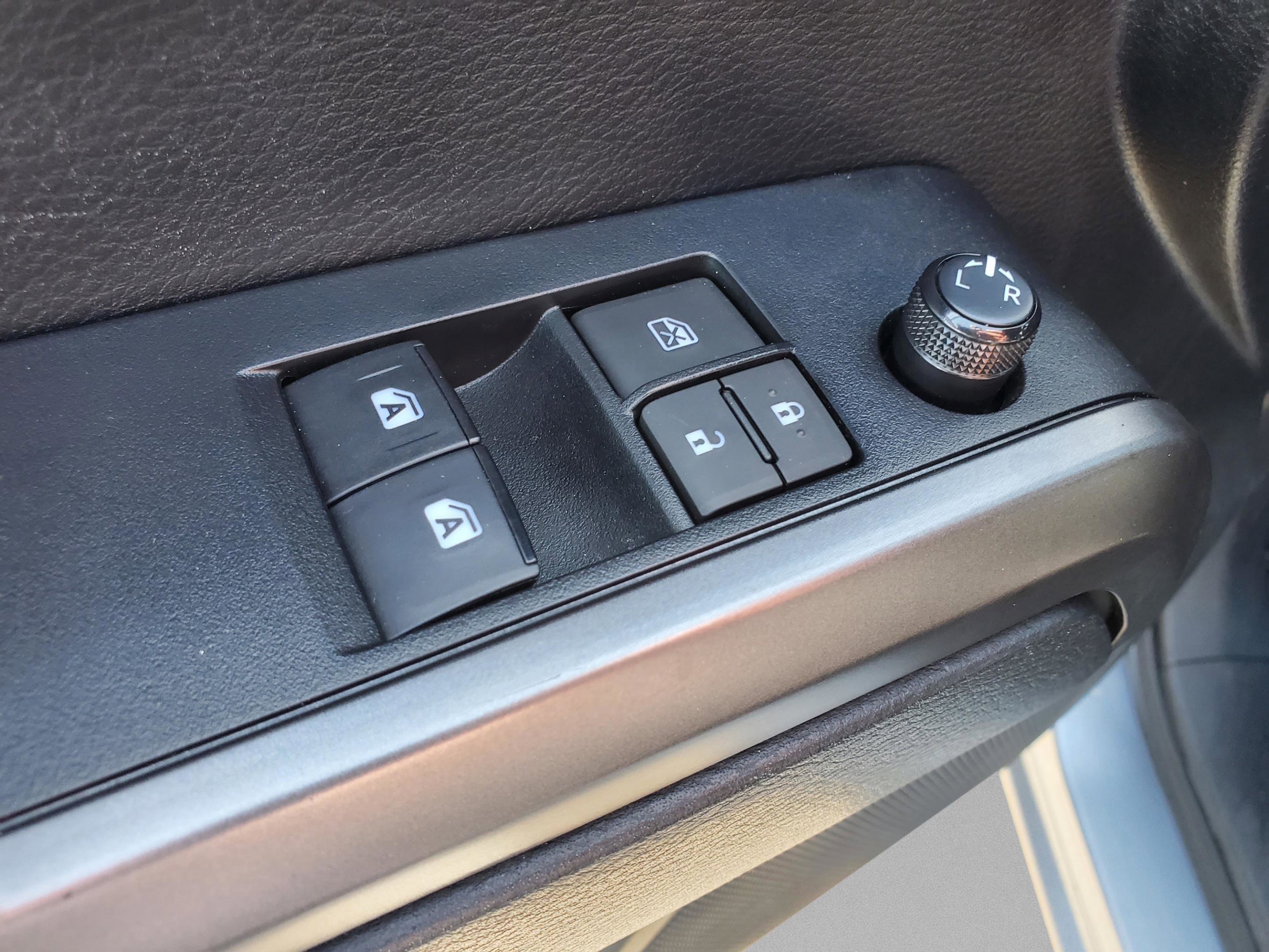 Used 2019 Toyota Tacoma TRD Sport w/ Technology Package AWD/4WD image 16