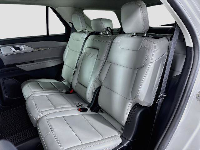Certified 2025 Ford Explorer Active w/ Active Comfort Package RWD image 24