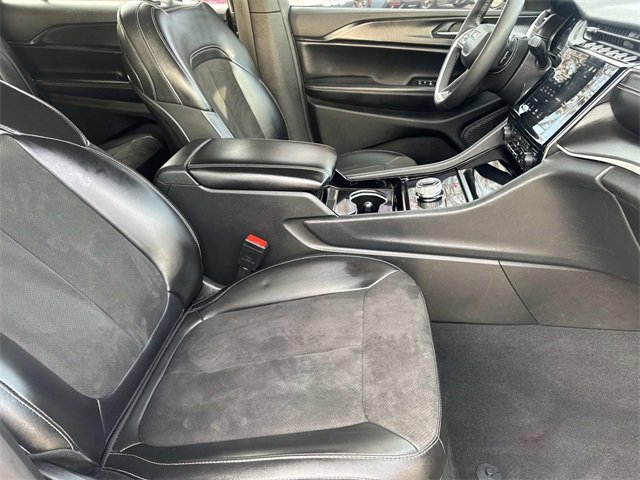 Used 2023 Jeep Grand Cherokee L Laredo image 35