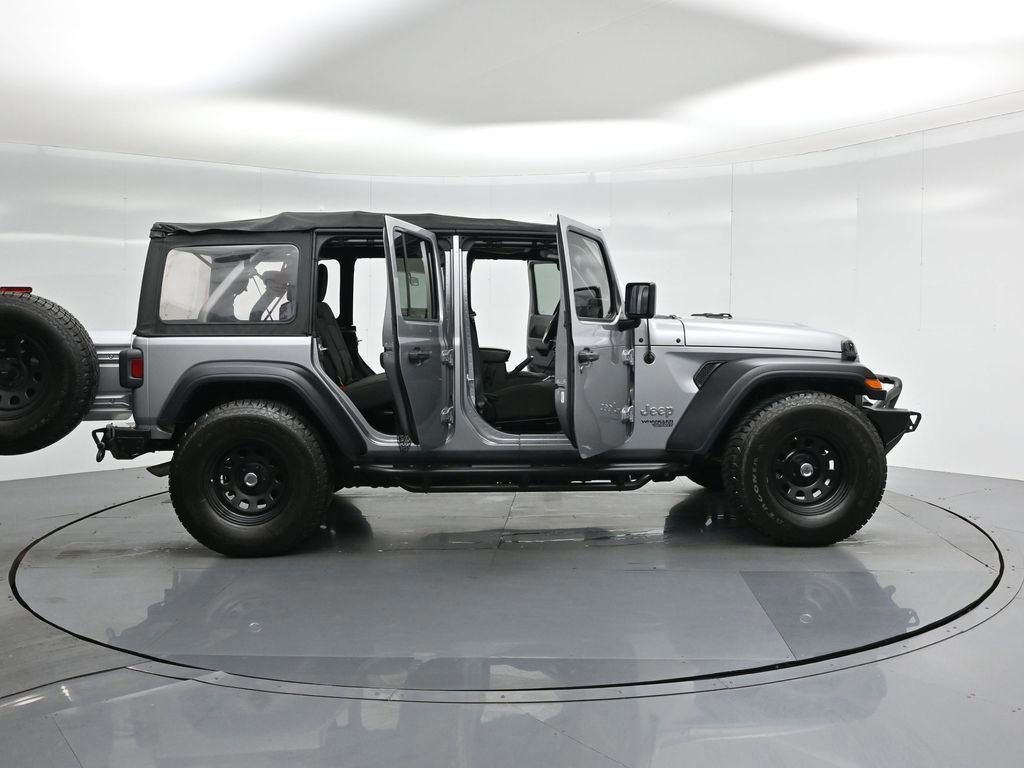 Used 2018 Jeep Wrangler Unlimited Sport image 35